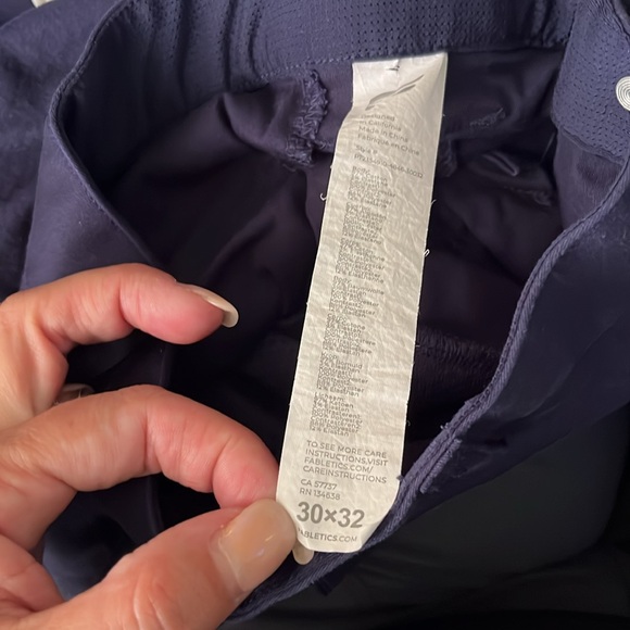 Men’s Fabletics size 30 x 32 pants - Picture 5 of 7